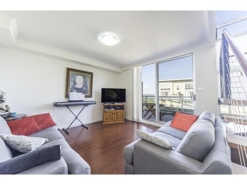 281/80 John Whiteway Drive, Gosford NSW 2250