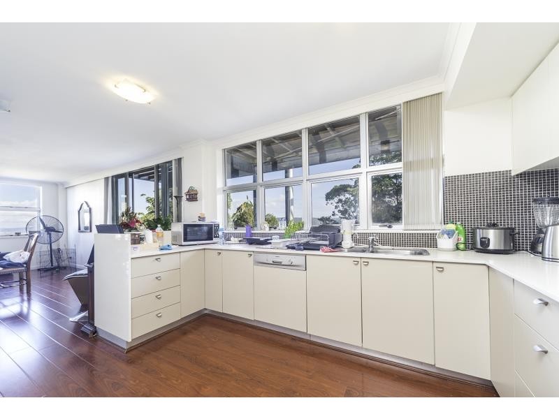 281/80 John Whiteway Drive, Gosford NSW 2250