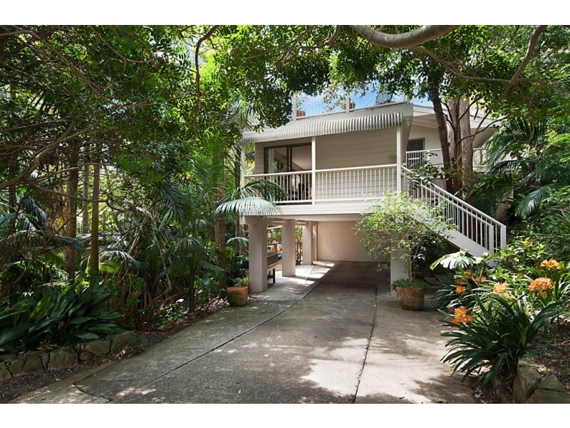 2 Easter Parade, North Avoca NSW 2260