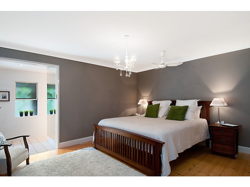 2 Easter Parade, North Avoca NSW 2260