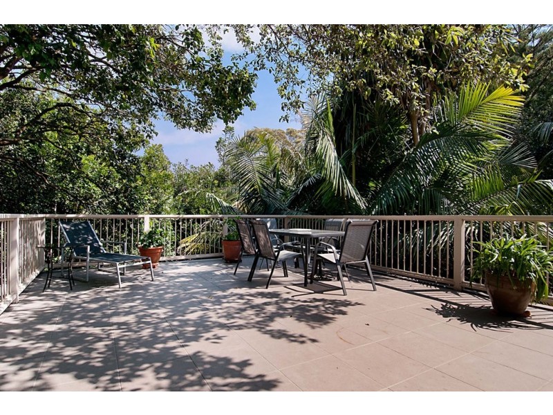 2 Easter Parade, North Avoca NSW 2260