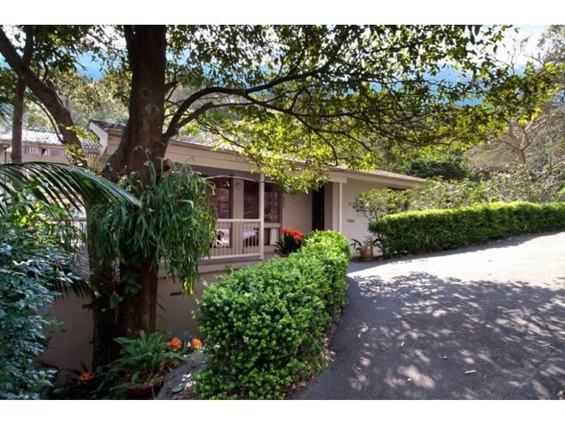 2 Easter Parade, North Avoca NSW 2260