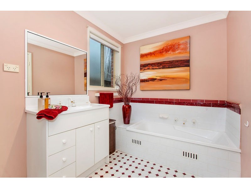 8b Kings Avenue, Terrigal NSW 2260