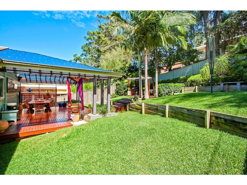 69 Lake Shore Drive, North Avoca NSW 2260