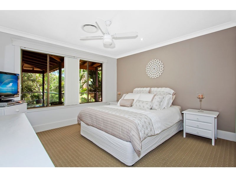 69 Lake Shore Drive, North Avoca NSW 2260