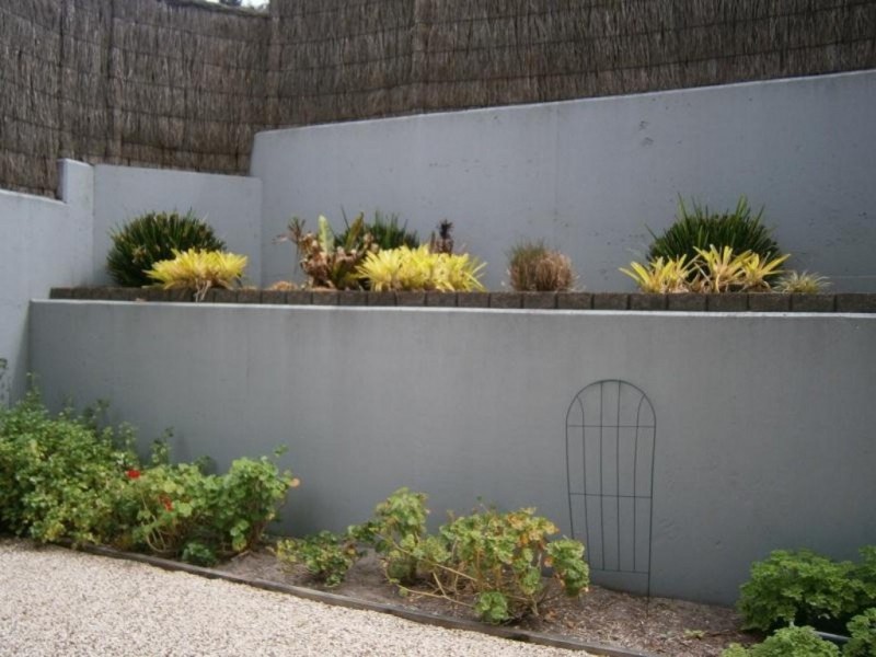 2/13-15 Moore Street, West Gosford NSW 2250