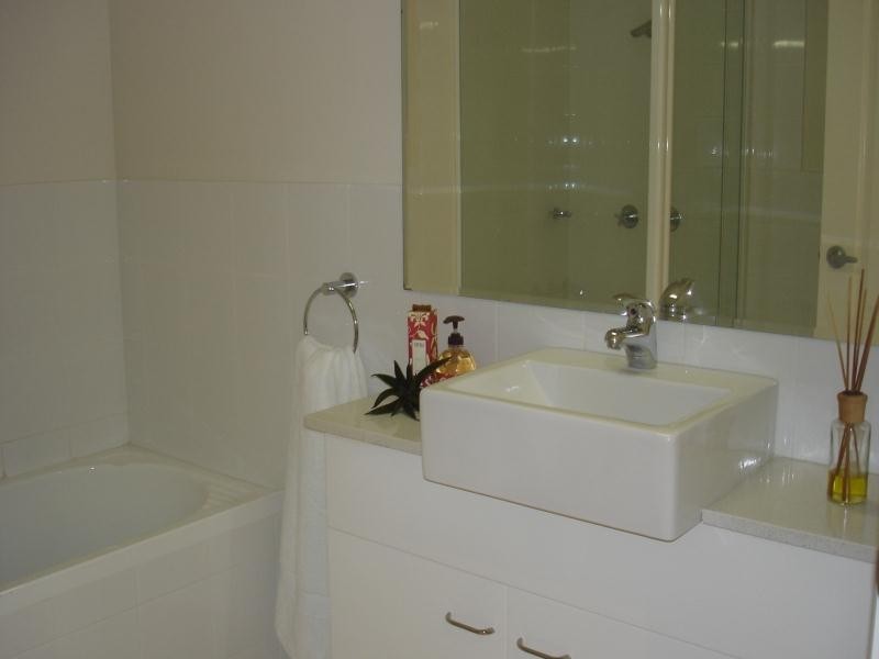 2/13-15 Moore Street, West Gosford NSW 2250