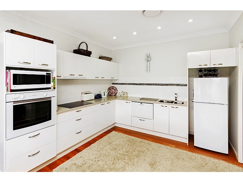 9 Tramway Road, North Avoca NSW 2260