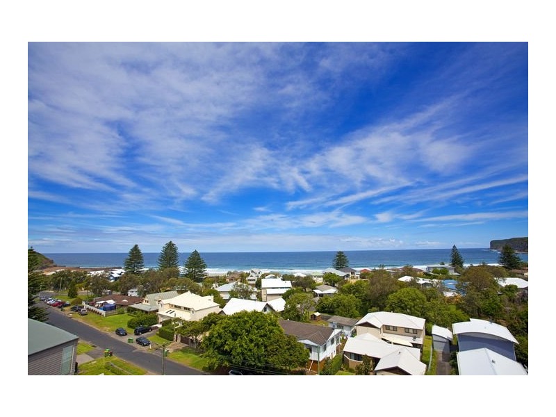 9 Elgata Avenue, North Avoca NSW 2260