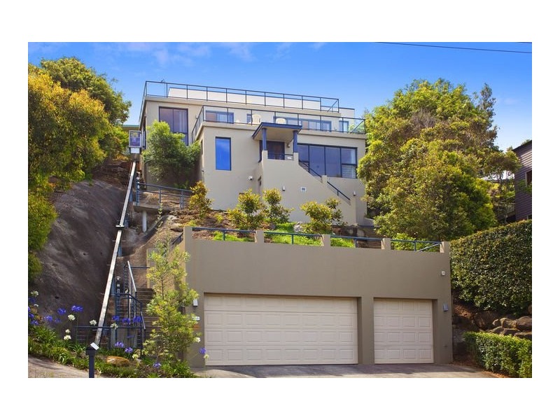 9 Elgata Avenue, North Avoca NSW 2260