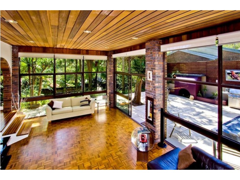 121 Lake Shore Drive, North Avoca NSW 2260