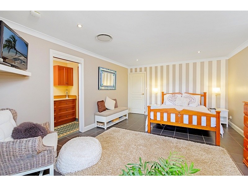 2 Digby Road, Springfield NSW 2250