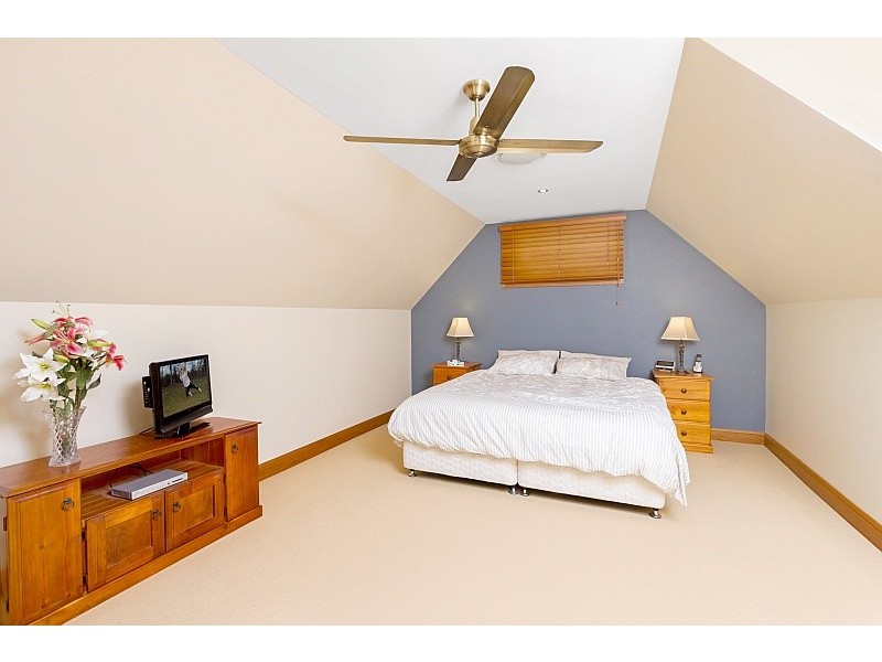 2 Digby Road, Springfield NSW 2250