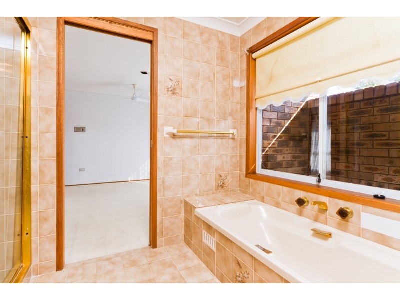 1 Letitia Close, Green Point NSW 2251