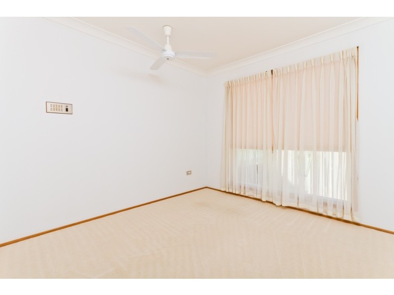 1 Letitia Close, Green Point NSW 2251