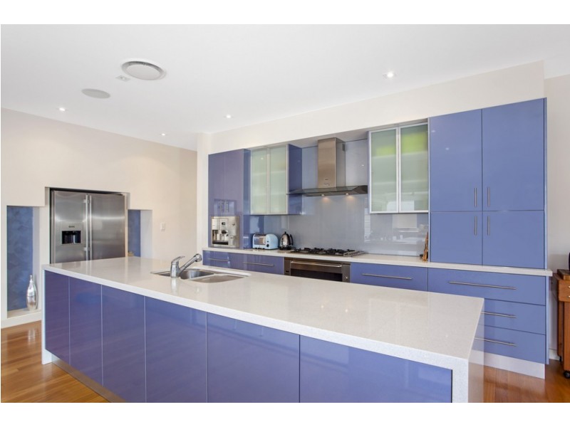 13 View Street, North Avoca NSW 2260