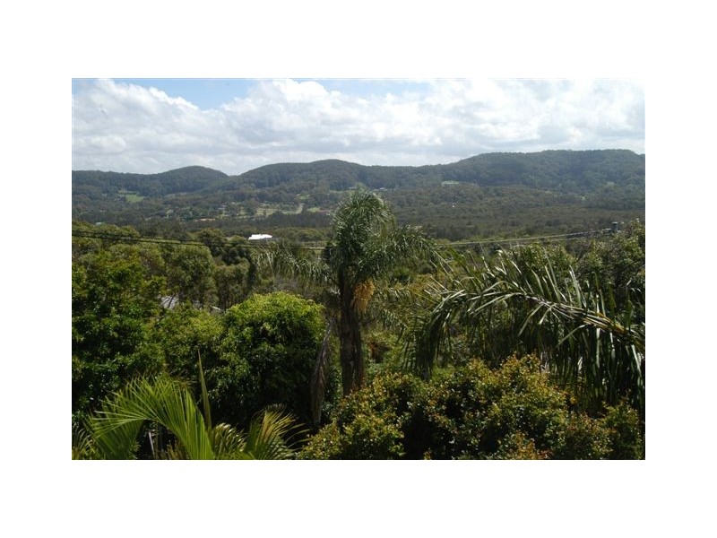 51 Forresters Beach Road, Forresters Beach NSW 2260