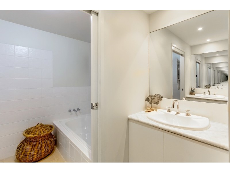 18 Bulbararing Road, North Avoca NSW 2260