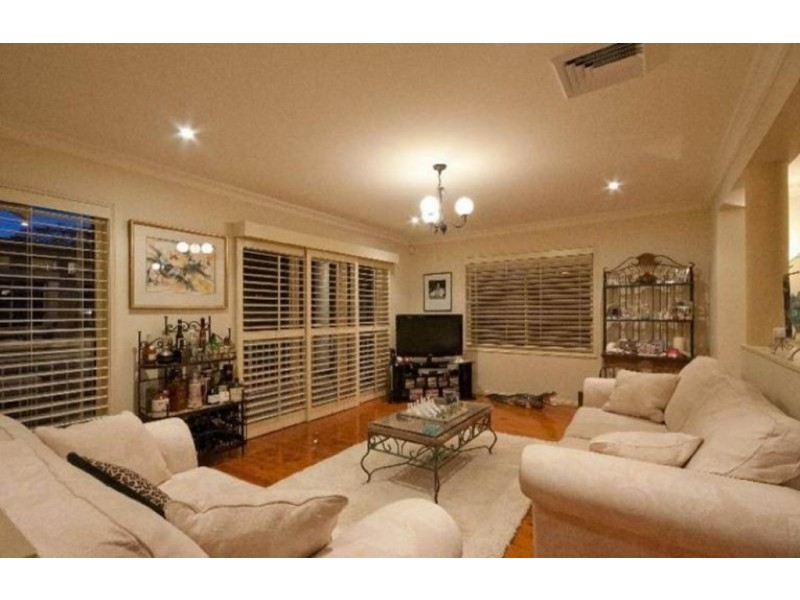 85 Albany Street, Point Frederick NSW 2250