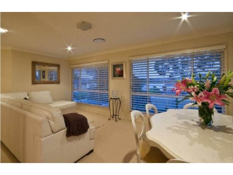 85 Albany Street, Point Frederick NSW 2250