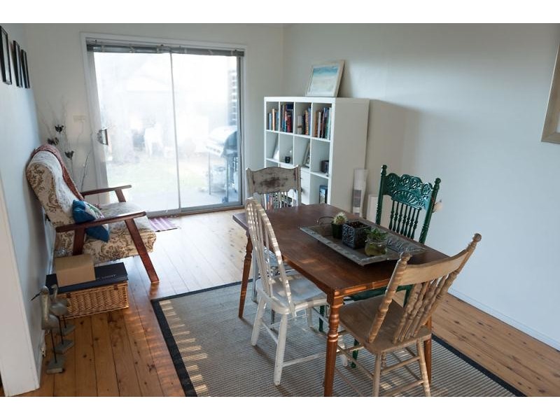 11 Bateau Bay Road, Bateau Bay NSW 2261