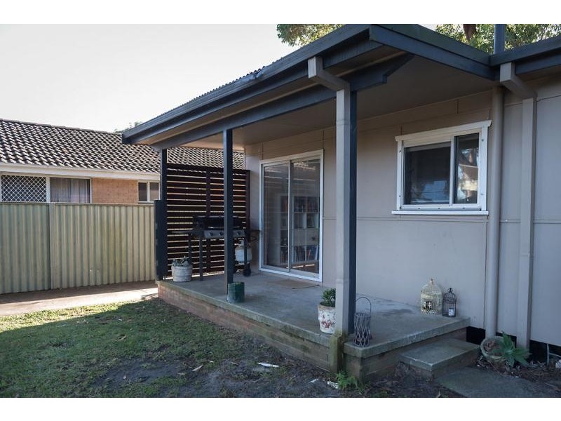 11 Bateau Bay Road, Bateau Bay NSW 2261