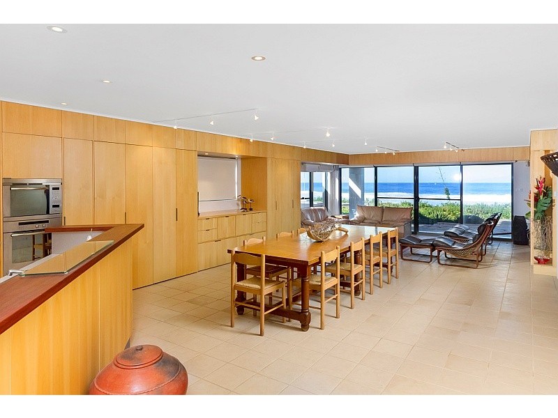 14 North Avoca Parade, North Avoca NSW 2260