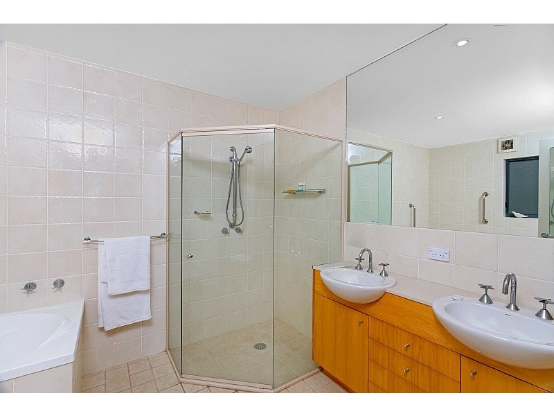 14 North Avoca Parade, North Avoca NSW 2260