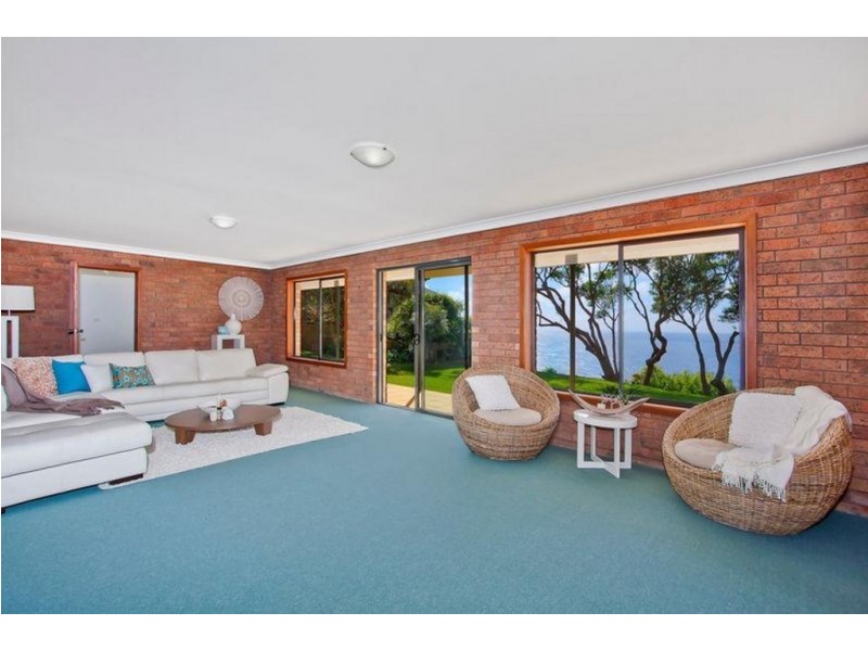 37 Endeavour, Avoca Beach NSW 2251