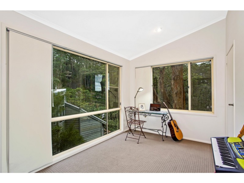 57 Surf Rider Avenue, North Avoca NSW 2260