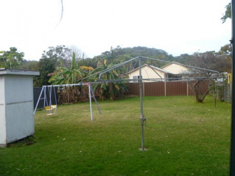 16 Mimosa Ave, Saratoga NSW 2251