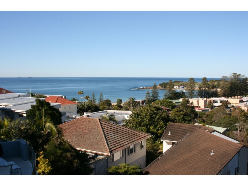 2/30-32 Barnhill Road, Terrigal NSW 2260