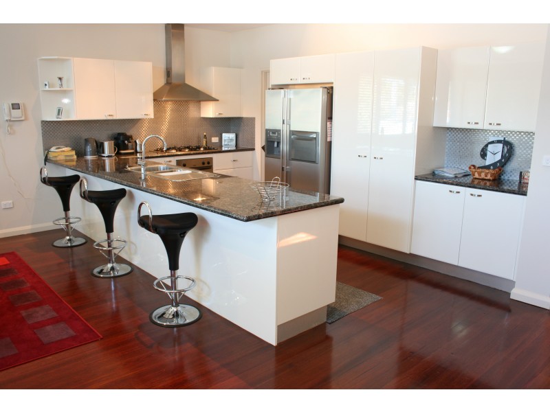 2/30-32 Barnhill Road, Terrigal NSW 2260