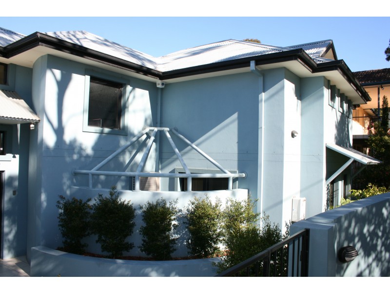 2/30-32 Barnhill Road, Terrigal NSW 2260