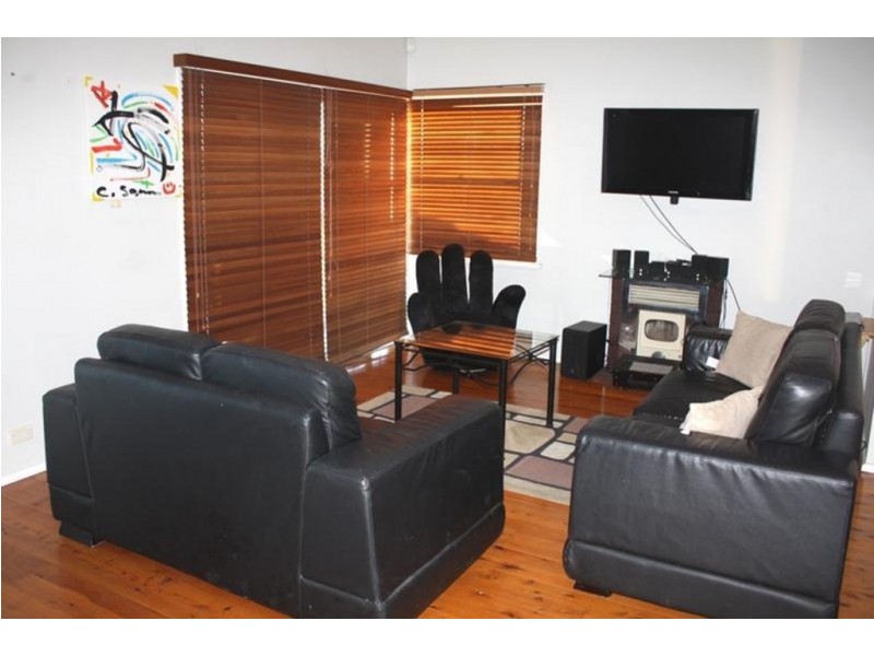 4 Park Crescent, Green Point NSW 2251