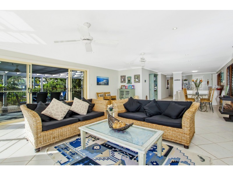 12 Mary Elizabeth Crescent, North Avoca NSW 2260