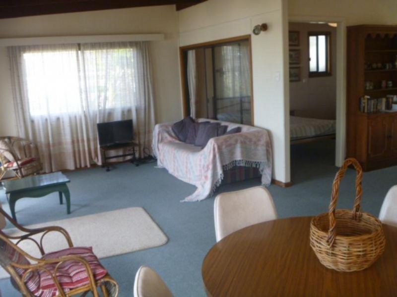 7 Warren, Avoca Beach NSW 2251