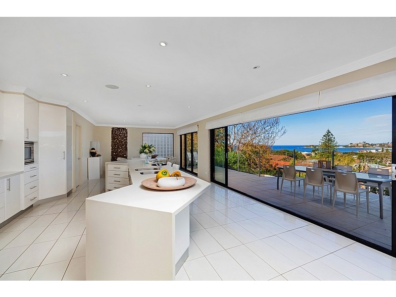 30 Dover Road, Wamberal NSW 2260