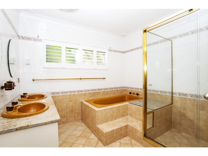 76 Lake Shore Drive, North Avoca NSW 2260