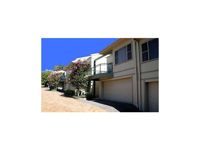 2/4 Karla Avenue, Terrigal NSW 2260