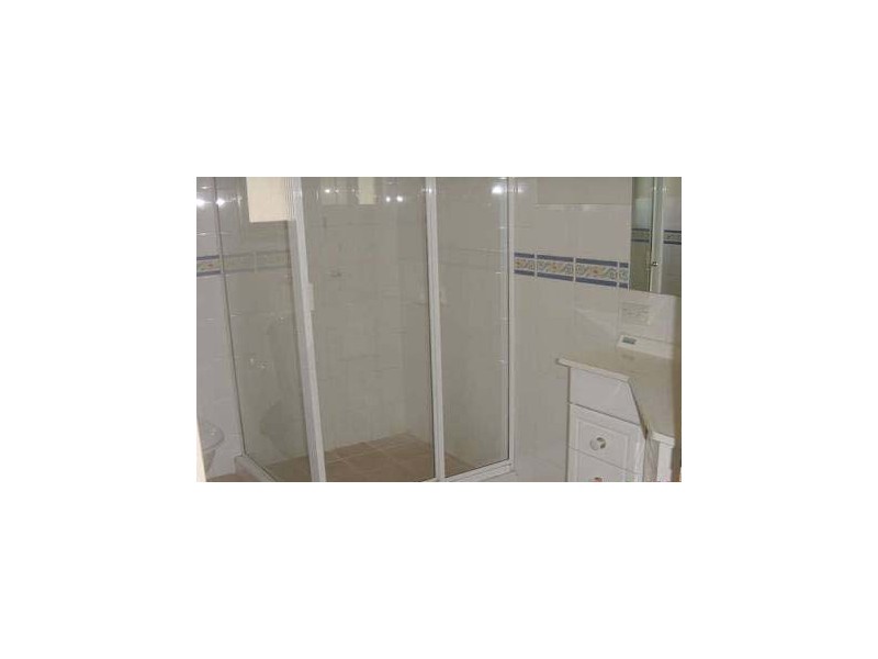 2/4 Karla Avenue, Terrigal NSW 2260