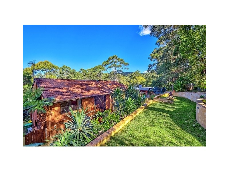 8 Walder Crescent, Avoca Beach NSW 2251
