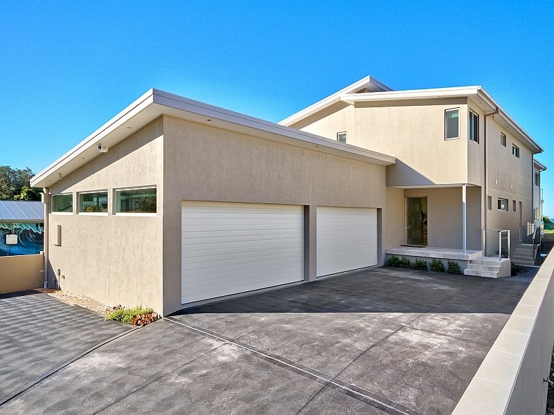 165 Avoca Drive, Avoca Beach NSW 2251