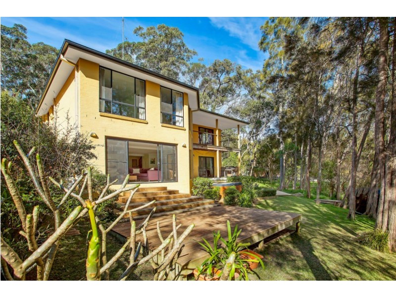 69A The Round Drive, Avoca Beach NSW 2251