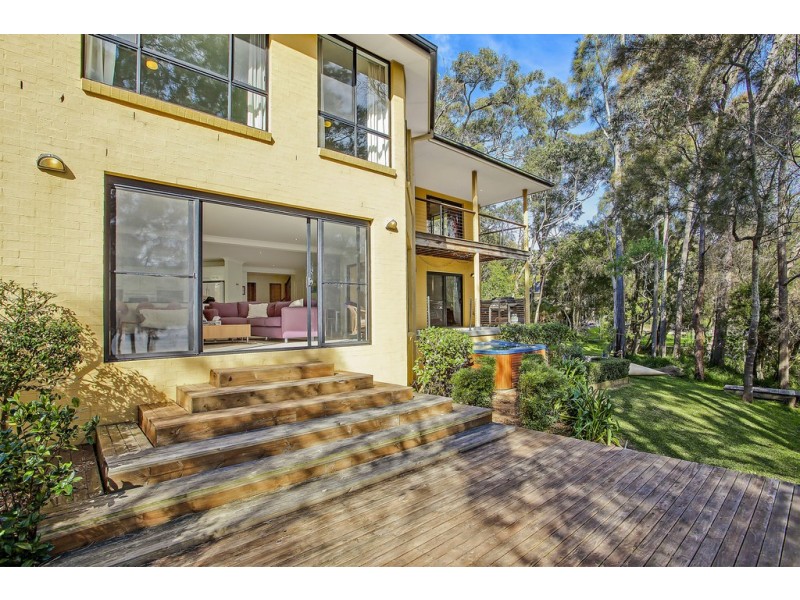 69A The Round Drive, Avoca Beach NSW 2251