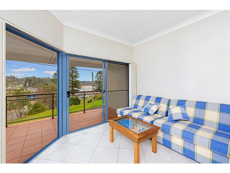 1/1 Cliff Avenue, Avoca Beach NSW 2251