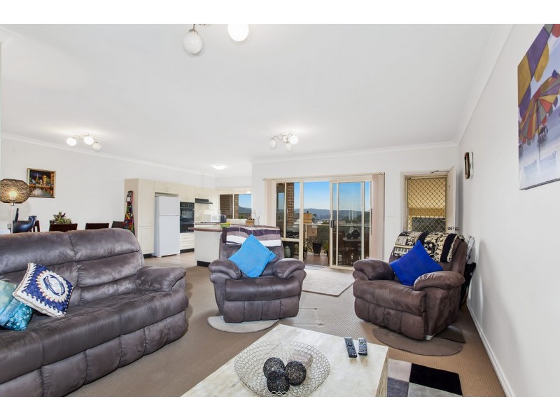 27/117 John Whiteway Drive, Gosford NSW 2250