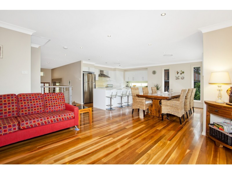 164 Copacabana Dr, Copacabana NSW 2251