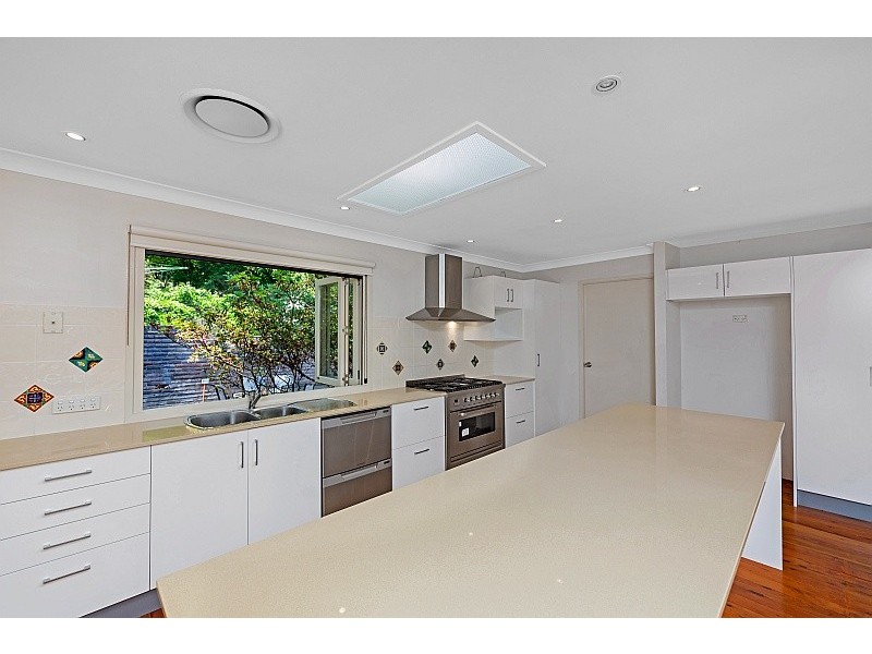 32 Hillside Road, Avoca Beach NSW 2251