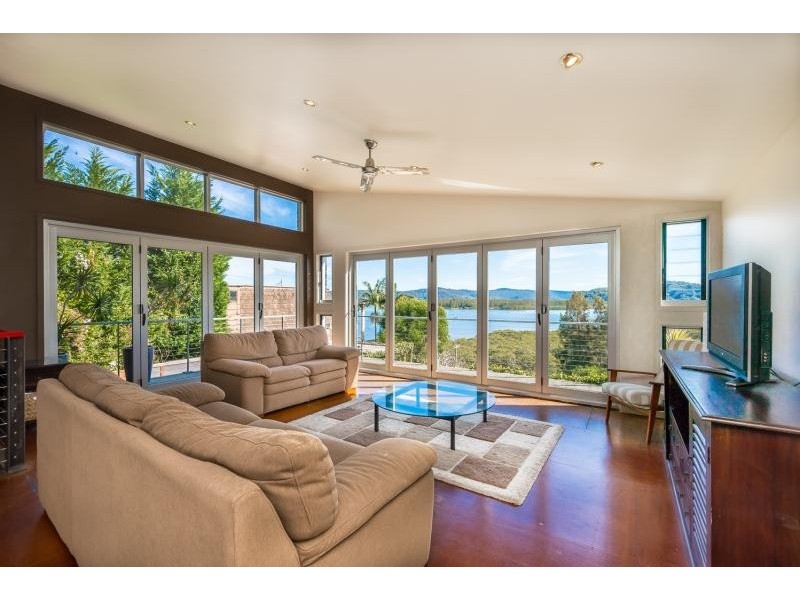 102 Rickard Road, Empire Bay NSW 2257